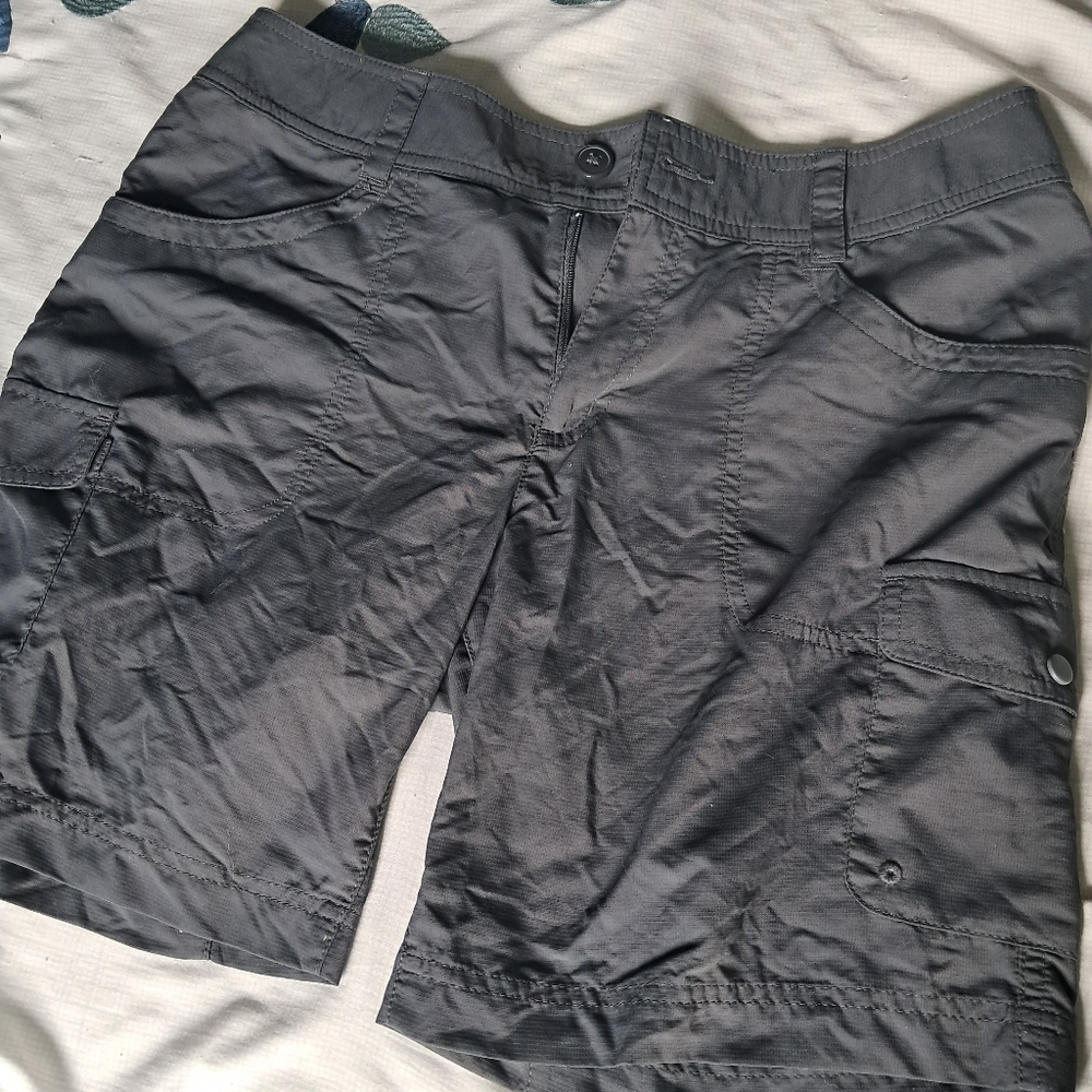 Womens Columbia Size 10 Omni-Wick Cargo Shorts, Grey, Pre-owned